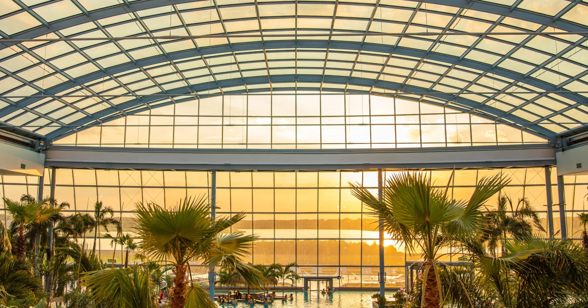 Saunada xotin hamma uchun